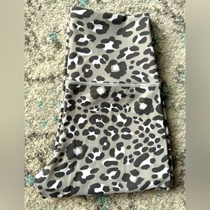 Aerie leopard leggings NWOT